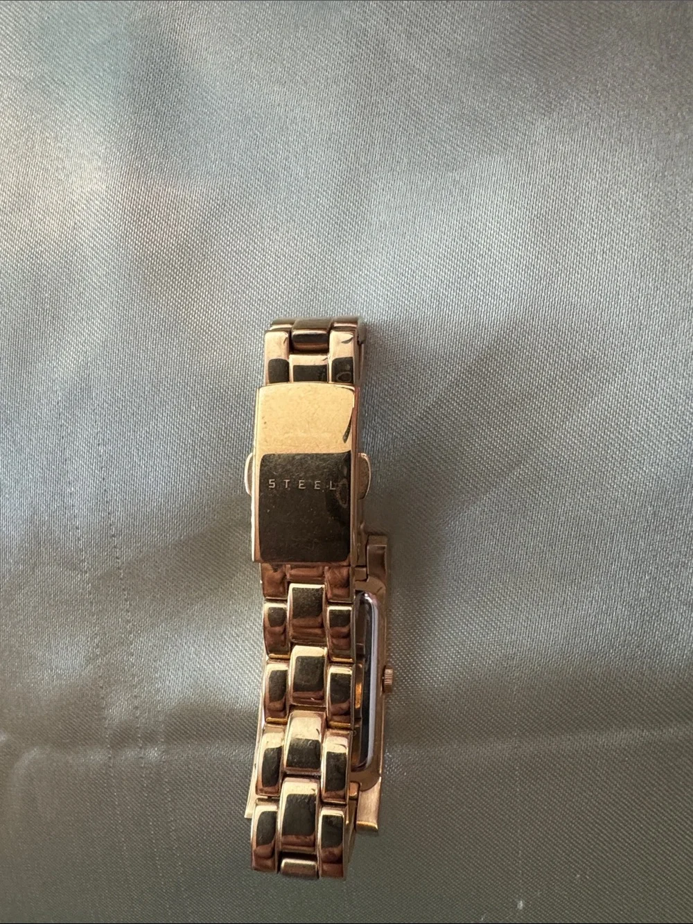 Guess shiny gold